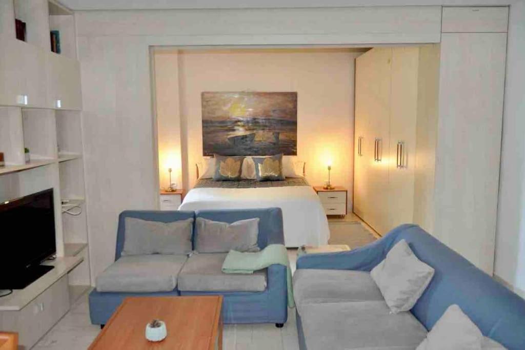 Chic City Retreat - Stylish Apartment In Bllok, Tirana Buitenkant foto